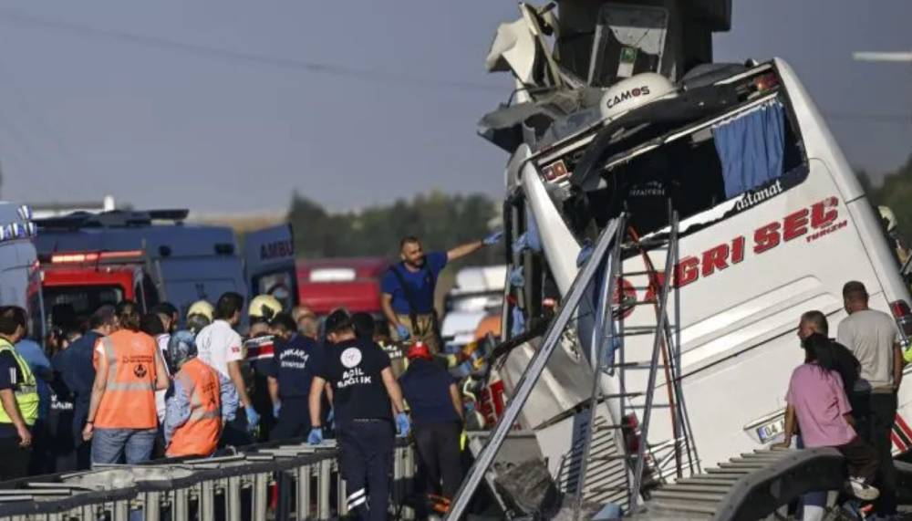 Ankara’da yolcu otobüsü faciası, en az 9 kişi öldü