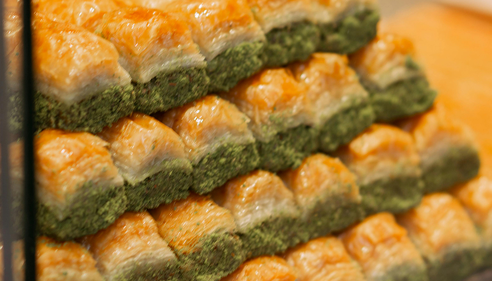 Google yeni Android sürümünün ismini baklava mı yapacak?