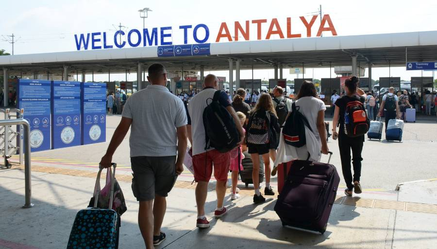 Rusya, tüm zorluklara rağmen Antalya’da Almanya’yı yakaladı