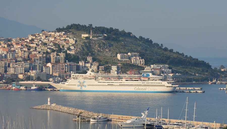 Celestyal Cruises sezonun ilk gemileriyle Kuşadası’nda