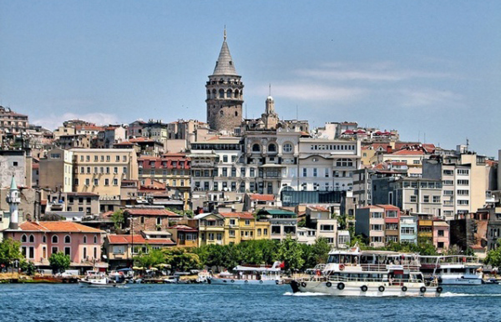 Hangi şirket Galata'ya altı tane otel birden açacak?