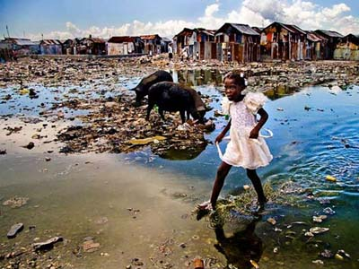 Ülke yerle bir oldu, tsunami uyarısı yapıldı