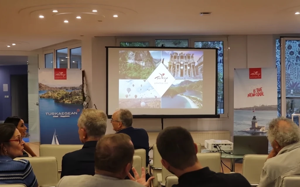 Paris'te Türkiye gecesi! Turizm destinasyonları Fransızlara tanıtıldı