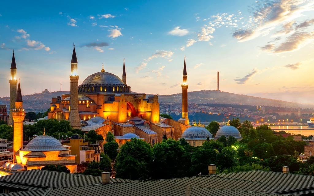 İstanbul'un ziyaretçi sayısı değil pazarı değişiyor! 8 aylık turizm verileri belli oldu