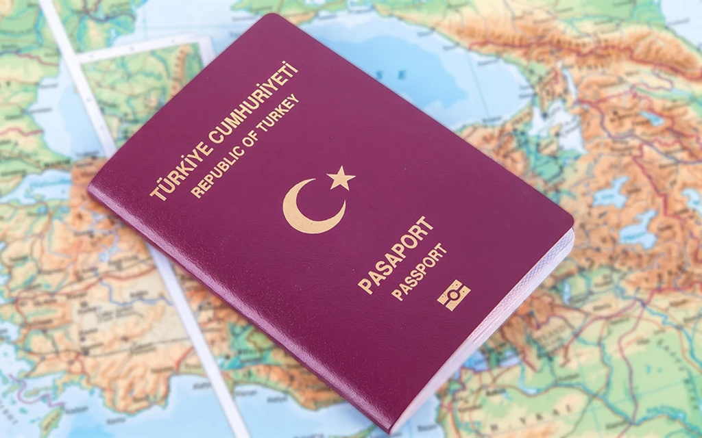 Dünyanın en güçlü pasaportları belli oldu! ABD'de dikkat çeken düşüş! Türkiye kaçıncı sırada?