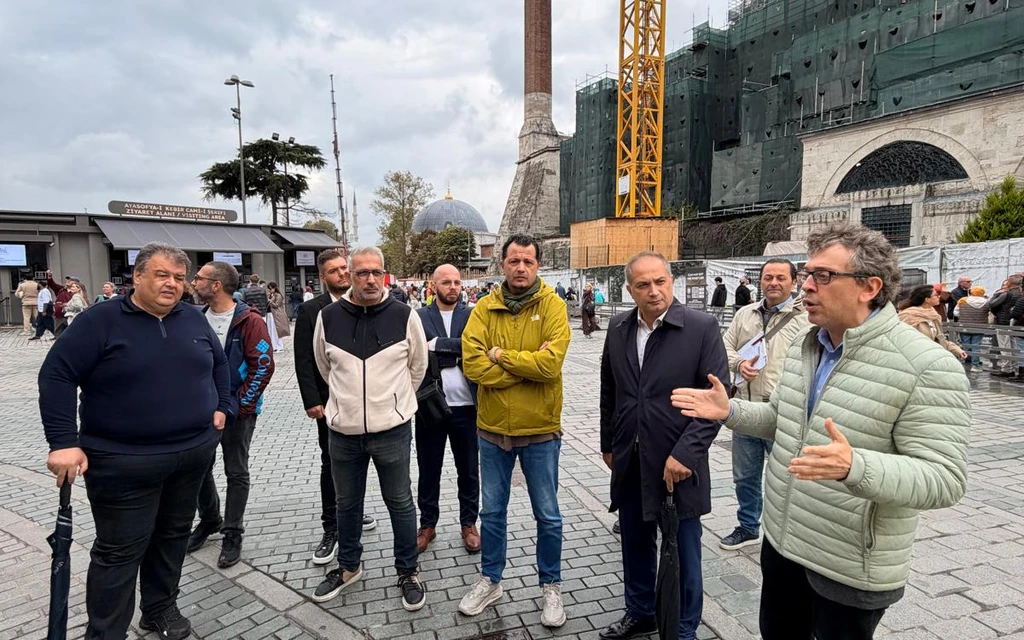 TÜRSAB sahaya indi! Tarihi Yarımada'da acentaların sorunları incelendi
